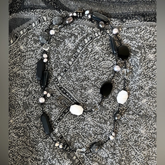 Silpada Vintage Sterling Silver Downtown 
Pearl Hematite Chalcedony Necklace - Picture 2 of 7